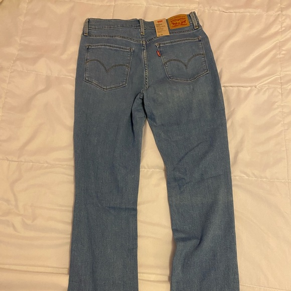 Levi 724 High-Rise Straight Jeans - Picture 2 of 5